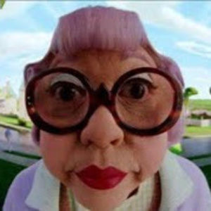 Meet your Posher, Ellis